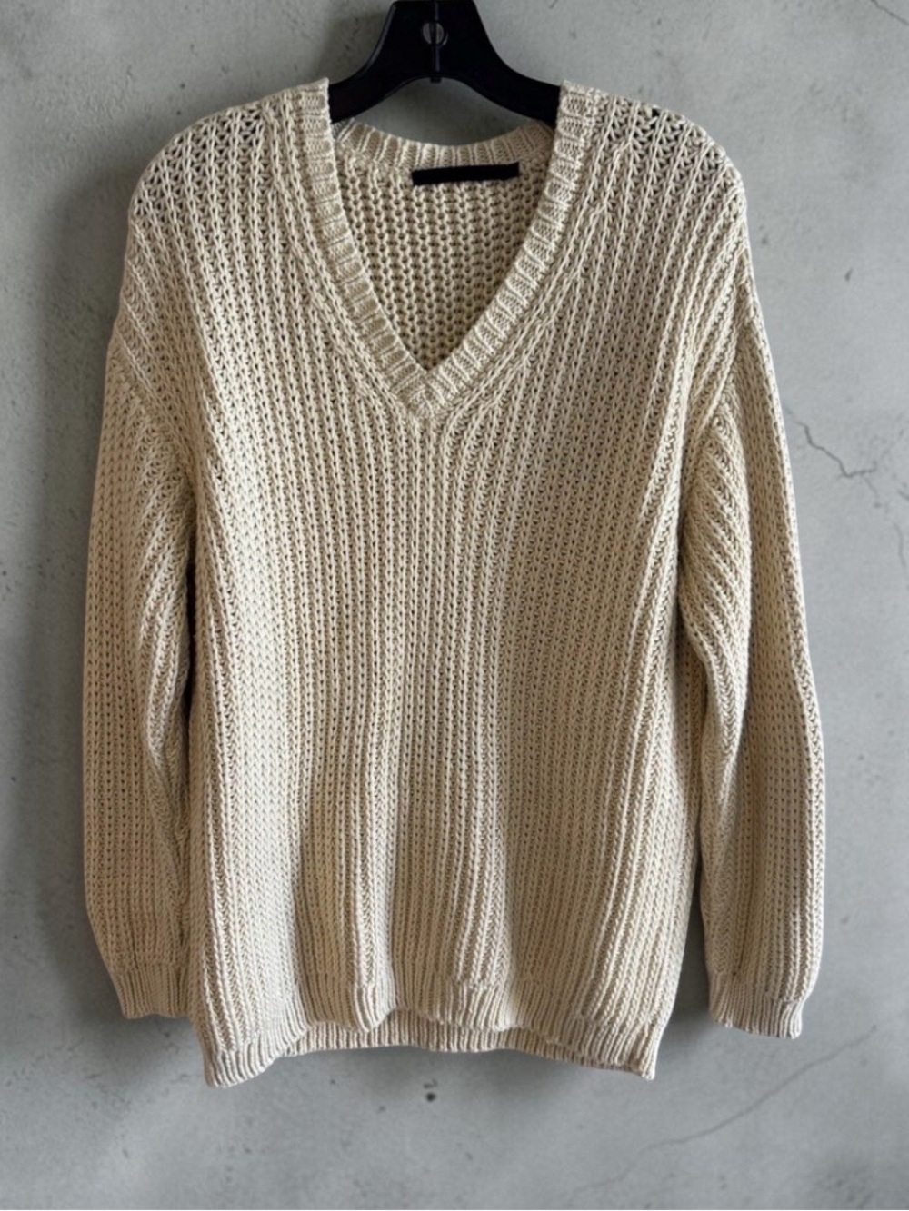 Jenni Kayne Cream V-Neck Knit Sweater
